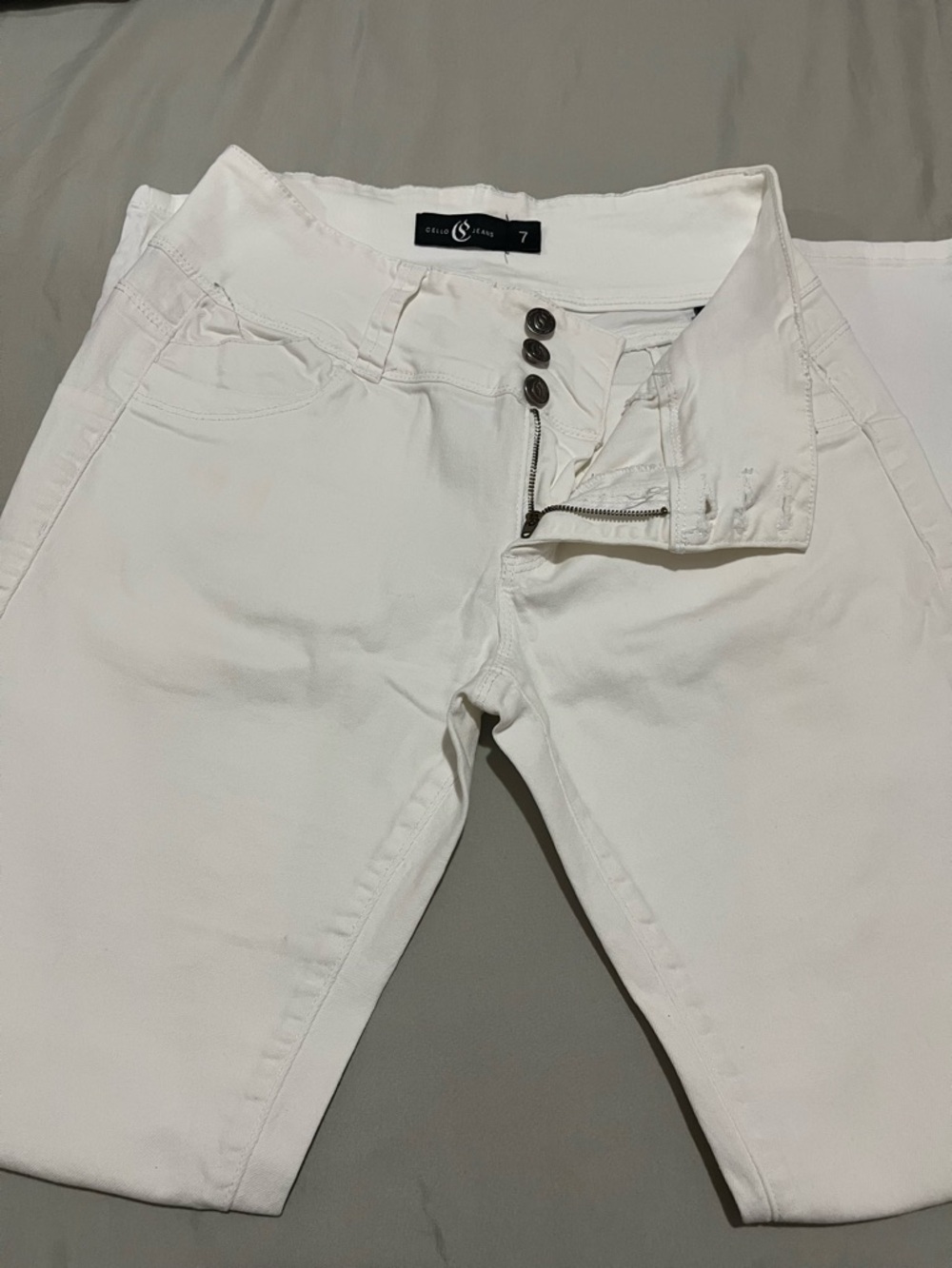 Cello White Skinny Jeans Size 7 – High Rise – Stretch – Back Pockets Only